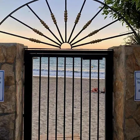 Primera Linea De Playa, Golf Y Vistas Al Mar * Estepona